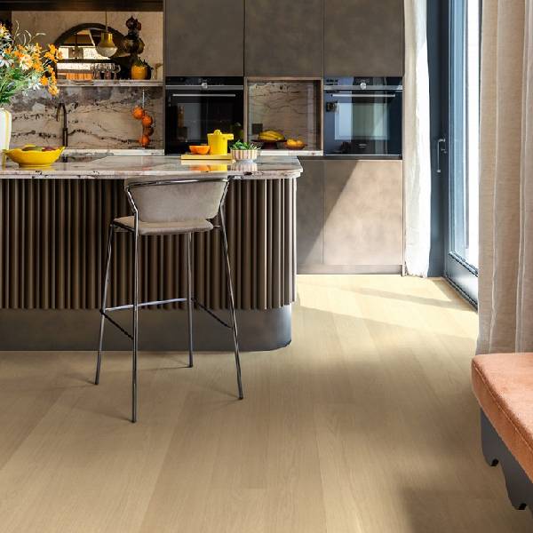 Beige varnished oak