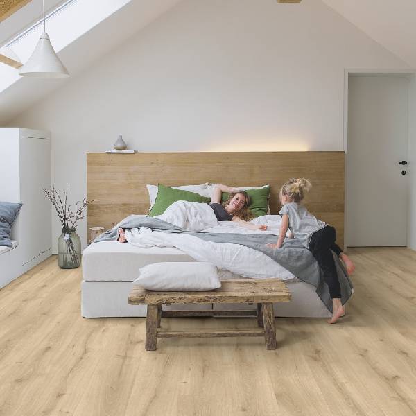 Desert oak light natural