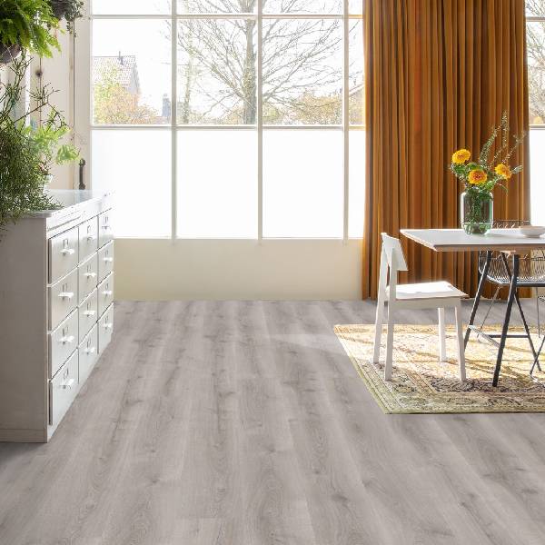 Desert oak brushed grey